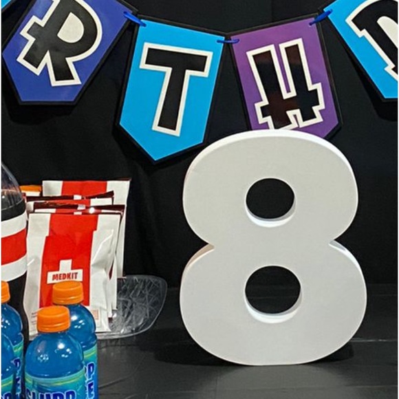 Number 7 Photo Prop Styrofoam - Picture 4 of 5